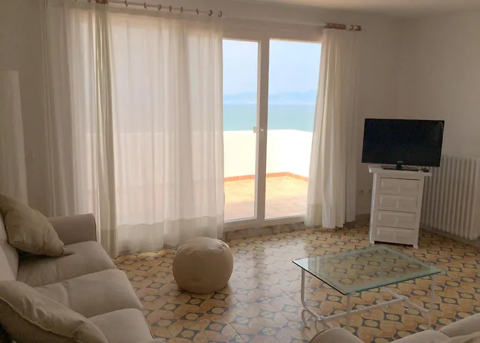 Apartaments La Palmera, Terrace & Pool